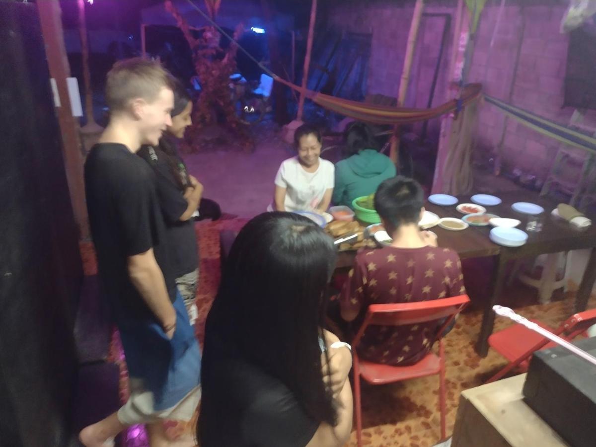 Mae Sot Commune Exterior foto