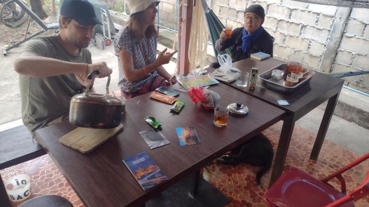 Mae Sot Commune Exterior foto